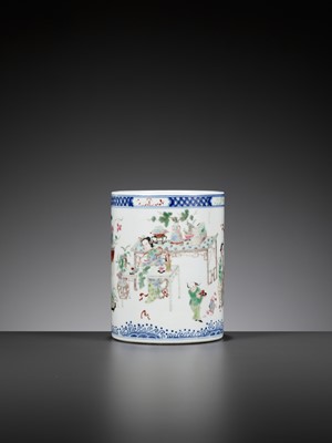 Lot 449 - A REMARKABLY FINE FAMILLE ROSE BRUSHPOT, BITONG, LATE QING TO REPUBLIC