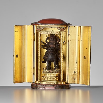 Lot 48 - A GILT AND LACQUERED WOOD ZUSHI (PORTABLE SHRINE) CONTAINING A LACQUERED WOOD FIGURE OF TOBATSU BISHAMONTEN