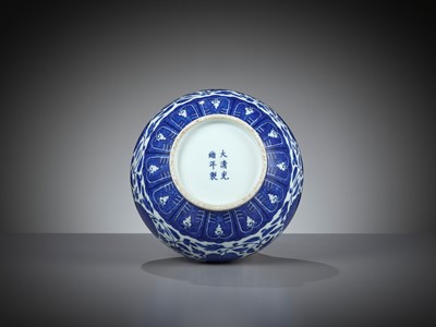 Lot 131 - A MING-STYLE BLUE AND WHITE BOTTLE VASE, GUANGXU MARK AND PERIOD
