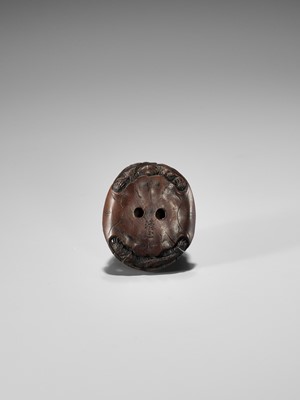 Lot 342 - SEIGYOKU: A WOOD NETSUKE OF THREE TURTLES IN A PYRAMID
