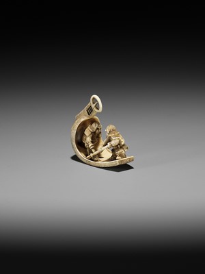 Lot 382 - GYOKUZAN: AN IVORY NETSUKE OF TWO SAMURAI FIGHTING IN A HUGE ABUMI (STIRRUP)