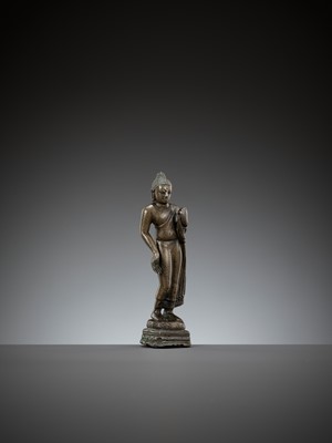 Lot 184 - A BRONZE FIGURE OF A STANDING BUDDHA, POST-GUPTA PERIOD, INDIA, C. 7TH CENTURY