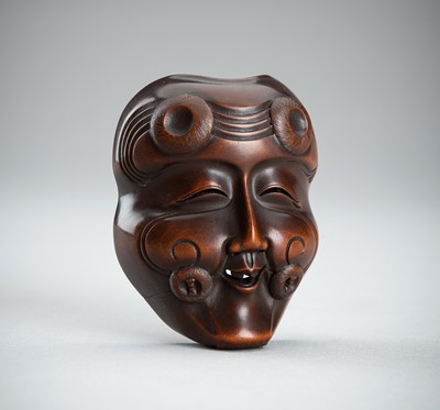 Lot 820 - RYUKEI: A WOOD MASK NETSUKE OF OKINA (HAKUSHIKIJO), EDO PERIOD