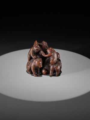 Lot 261 - UNHODO MASAYOSHI: A SUPERB WOOD OKIMONO OF A GROUP OF MONKEYS AND DOG