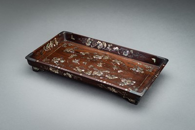 Lot 18 - A FINE MOTHER-OF-PEARL INLAID WOOD TRAY, 19TH CENTURY