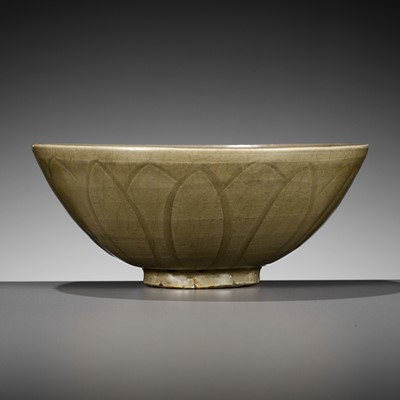 Lot 161 - A LONGQUAN CELADON CARVED ‘LOTUS PETAL’ BOWL, SOUTHERN SONG DYNASTY