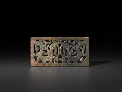 Lot 1045 - A RECTANGULAR GREEN JADE ‘DOUBLE DRAGON’ PLAQUE, LATE WARRING STATES PERIOD TO EARLY WESTERN HAN DYNASTY