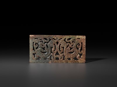 Lot 1045 - A RECTANGULAR GREEN JADE ‘DOUBLE DRAGON’ PLAQUE, LATE WARRING STATES PERIOD TO EARLY WESTERN HAN DYNASTY