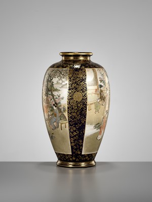 Lot 228 - BANKOZAN: A FINE AND LARGE SATSUMA CERAMIC VASE