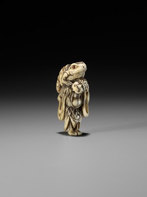 Lot 358 - AN AMUSING IVORY NETSUKE OF GAMA SENNIN ATTRIBUTED TO MASAKAZU