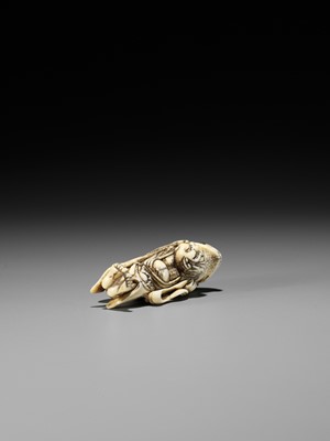 Lot 358 - AN AMUSING IVORY NETSUKE OF GAMA SENNIN ATTRIBUTED TO MASAKAZU