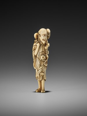 Lot 322 - A RARE IVORY NETSUKE OF A SENNIN WITH ONI