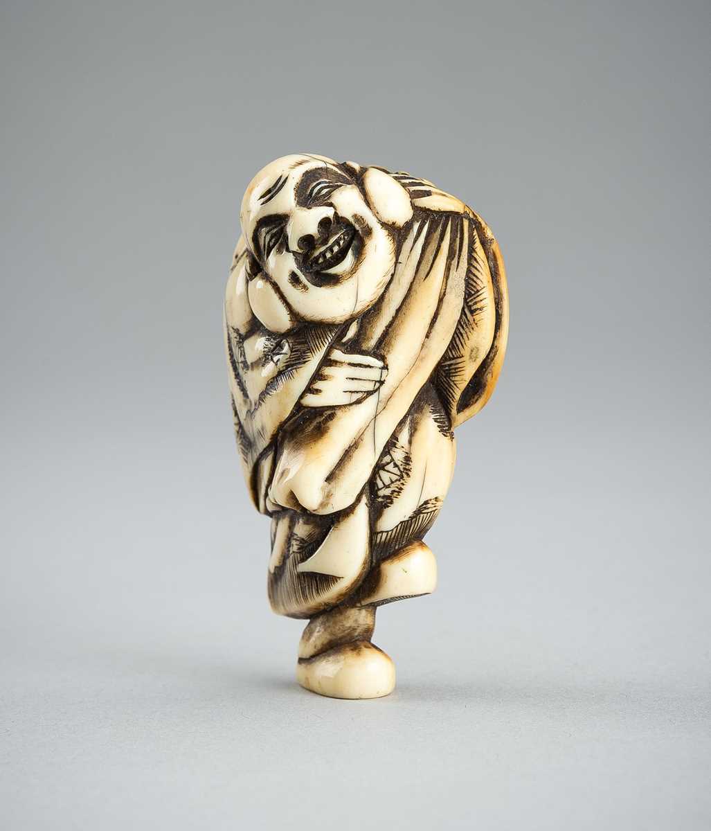 Lot 373 - AN IVORY NETSUKE OF A HOTEI, 19th CENTURY