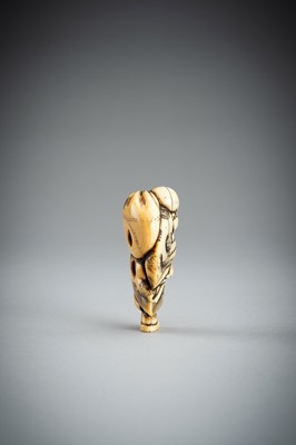 Lot 373 - AN IVORY NETSUKE OF A HOTEI, 19th CENTURY