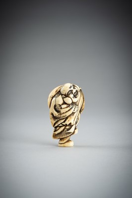 Lot 373 - AN IVORY NETSUKE OF A HOTEI, 19th CENTURY