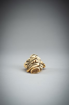 Lot 373 - AN IVORY NETSUKE OF A HOTEI, 19th CENTURY