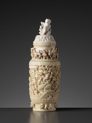 Lot 102 - A LARGE IVORY ‘HUNDRED BOYS’ VASE AND COVER, LATE QING TO REPUBLIC