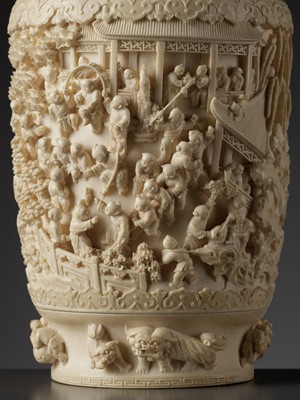 Lot 102 - A LARGE IVORY ‘HUNDRED BOYS’ VASE AND COVER, LATE QING TO REPUBLIC