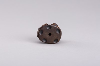 Lot 306 - A WOOD NETSUKE OF A SHISHI LION, EDO PERIOD