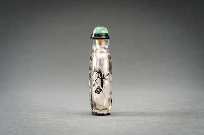 A BLACK OVERLAY GLASS SNUFF BOTTLE, QING DYNASTY