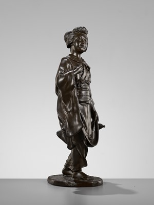 Lot 2 - GENRYUSAI SEIYA: A FINE AND LARGE BRONZE OF A BEAUTY