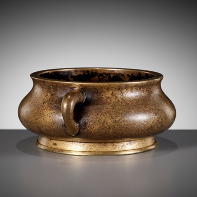 Lot 634 - A BRONZE CENSER, YUTANG ZHENWAN MARK, EARLY QING DYNASTY