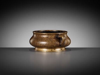 Lot 634 - A BRONZE CENSER, YUTANG ZHENWAN MARK, EARLY QING DYNASTY