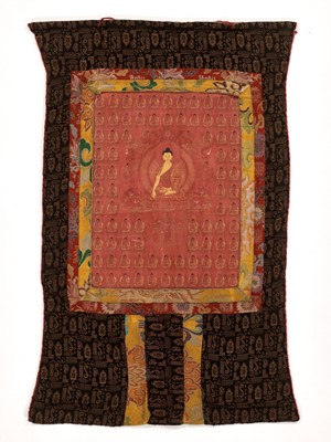 Lot 30 - A RED-GROUND THANGKA OF BHAISAJYAGURU, THE MEDICINE BUDDHA, TIBET, 17TH – 18TH CENTURY