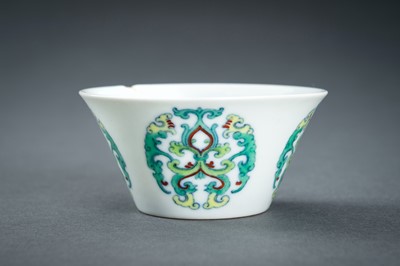 Lot 1330 - A SMALL DOUCAI ‘ROUNDELS’ BOWL, c. 1900s