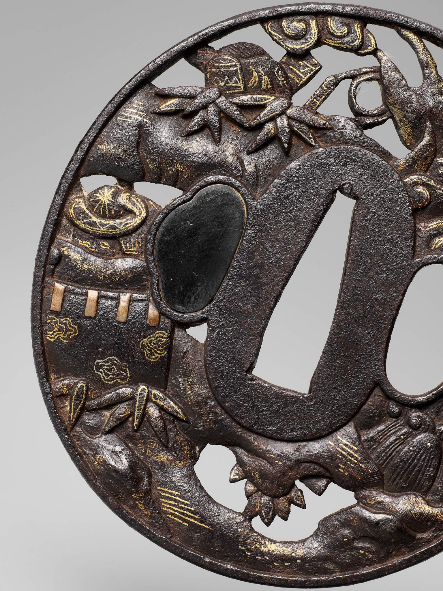 Lot 202 - A RARE SET OF SOTEN SCHOOL SWORD FITTINGS