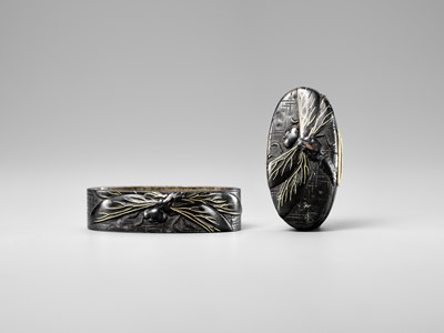 Lot 467 - WASHIDA MITSUCHIKA: A FINE SHAKUDO AND GOLD FUCHI AND KASHIRA WITH DRAGONFLIES