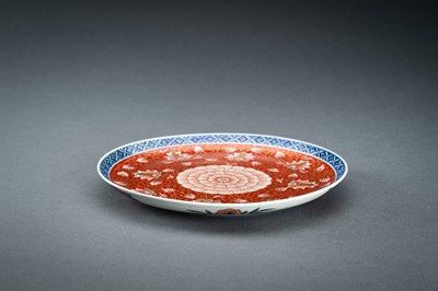 Lot 94 - A FINE IMARI PORCELAIN ´FLORAL´ DISH, 19th CENTURY