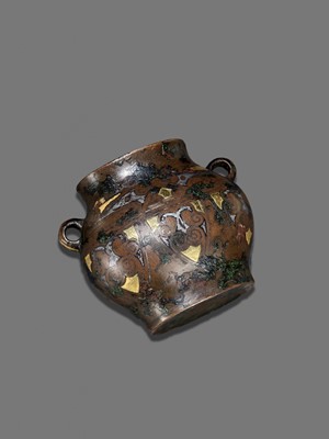 Lot 160 - AN ARCHAISTIC MINATURE GOLD AND SILVER-INLAID BRONZE VESSEL, POU, SONG TO MING DYNASTY