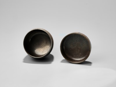 Lot 219 - KOZEN: A LACQUER NATSUME (TEA CADDY) WITH CHERRY BLOSSOMS BY A CASTLE WALL