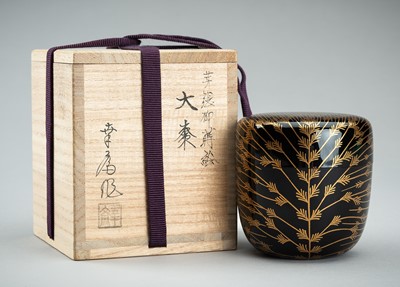Lot 218 - KOAN SUISAI: A LACQUER NATSUME (TEA CADDY) WITH LEAVES