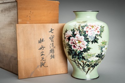 Lot 80 - A LARGE CLOISONNÉ ENAMEL VASE WITH PEONIES, c. 1930s