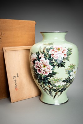 Lot 80 - A LARGE CLOISONNÉ ENAMEL VASE WITH PEONIES, c. 1930s