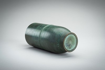 Lot 59 - HASUDA SHUGORO: A GREEN PATINATED BRONZE VASE