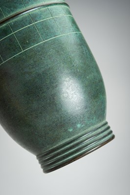 Lot 59 - HASUDA SHUGORO: A GREEN PATINATED BRONZE VASE