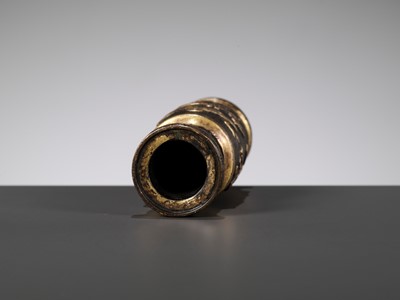 Lot 617 - A PARCEL-GILT BRONZE TOOL VASE BY HU WENMING, MING DYNASTY