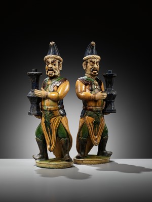 Lot 83 - A PAIR OF SANCAI FIGURES OF PERSIAN AMBASSADORS, LATE MING DYNASTY