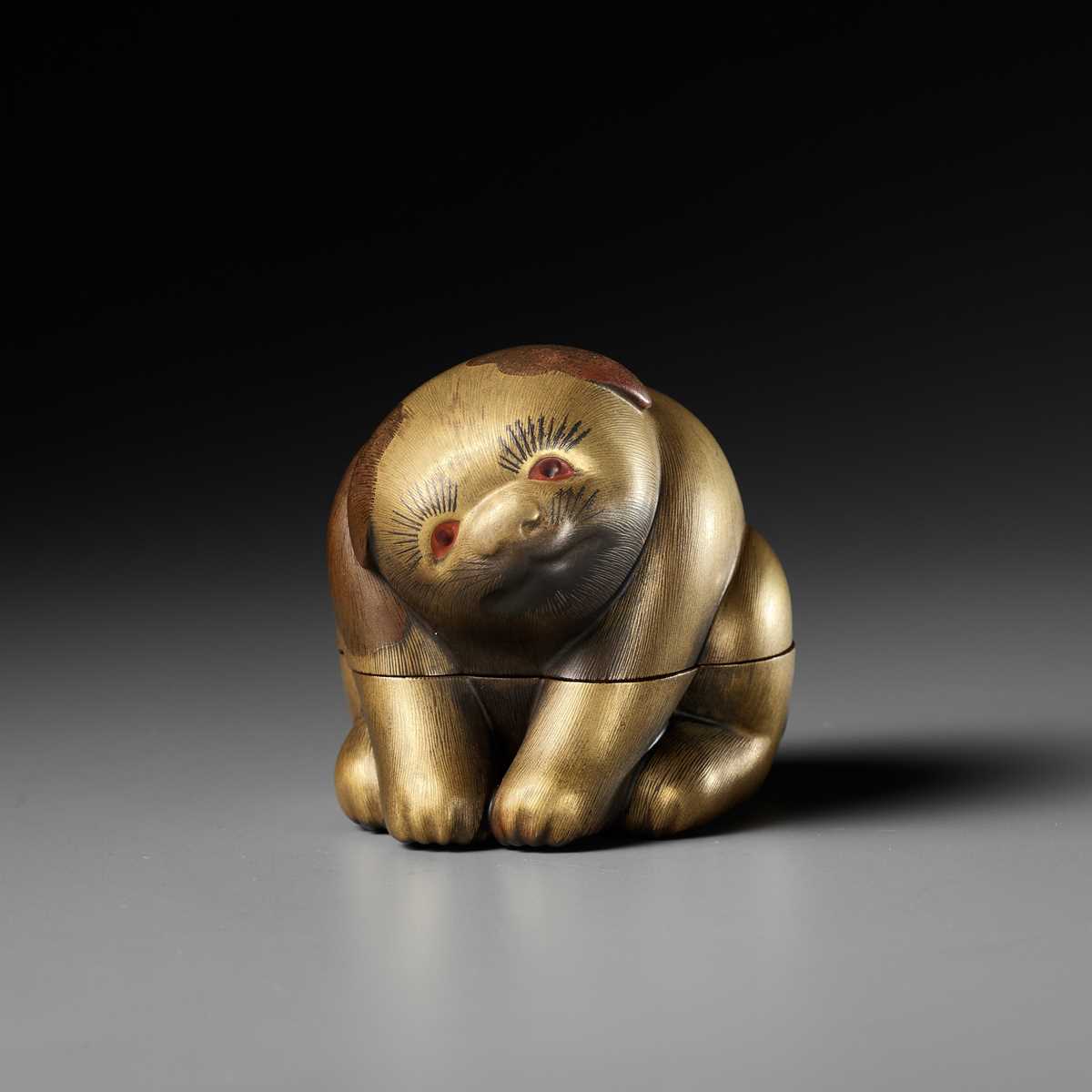 Lot 15 - A LACQUER KOGO (INCENSE BOX) AND COVER IN THE FORM OF A PUPPY