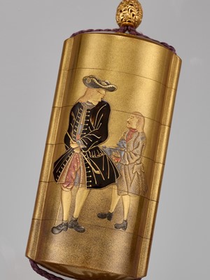 Lot 20 - HARA YOYUSAI: A SUPERB AND VERY RARE FIVE-CASE GOLD LACQUER INRO WITH DUTCHMEN