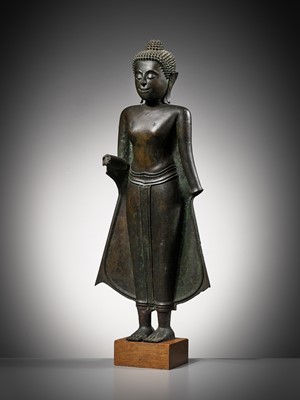 Lot 710 - A LARGE BRONZE FIGURE OF THE STANDING BUDDHA, AYUTTHAYA KINGDOM (1351-1767)