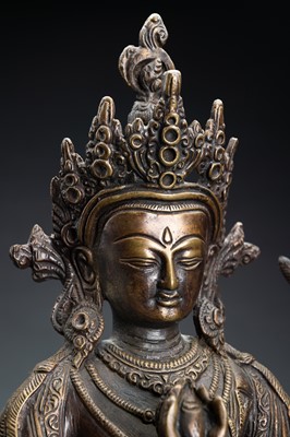 Lot 190 - A BRONZE FIGURE OF SHADAKSHARI LOKESHVARA