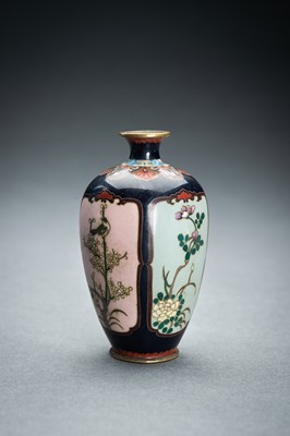 Lot 77 - A LOT WITH TWO CLOISONNE ENAMEL VASES, MEIJI