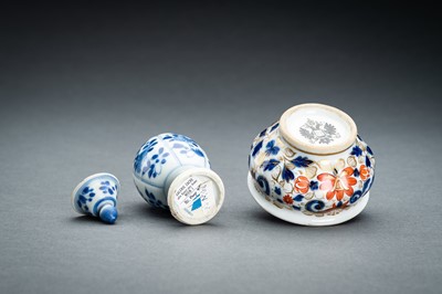 Lot 330 - A GROUP OF FOUR MINIATURE PORCELAIN ITEMS
