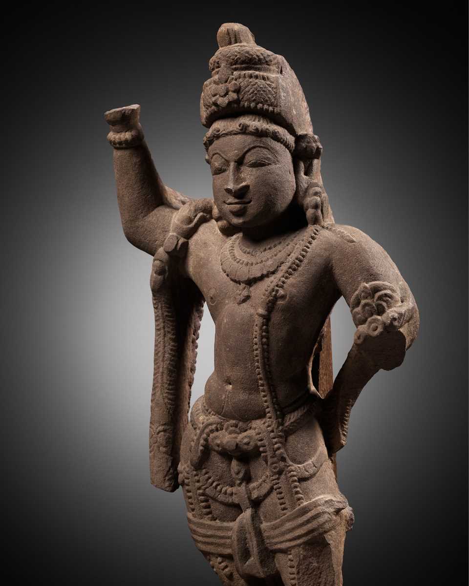 Lot 193 - A SANDSTONE FIGURE OF VISHNU, LATER MEDIEVAL PERIOD