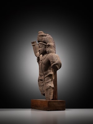 Lot 193 - A SANDSTONE FIGURE OF VISHNU, LATER MEDIEVAL PERIOD