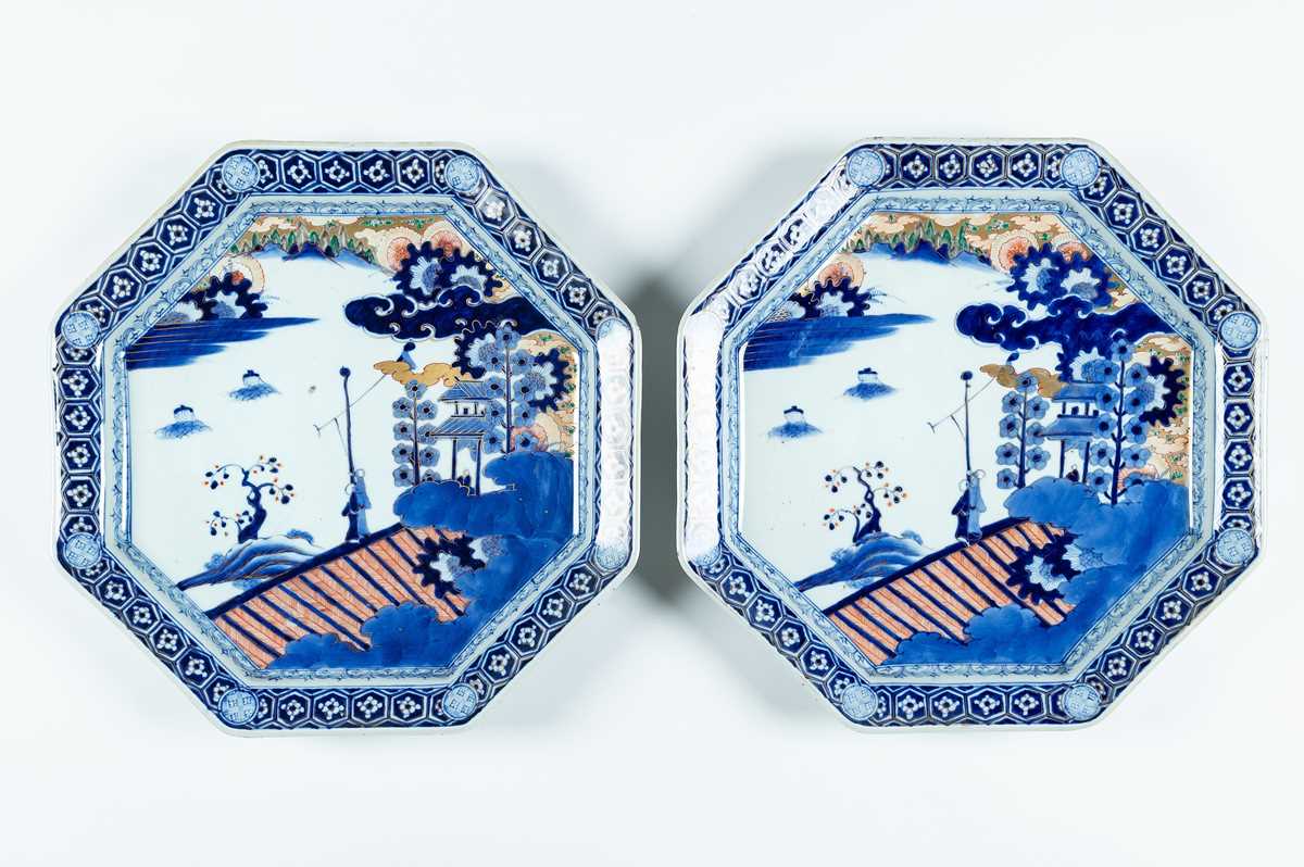 Lot 238 - A PAIR OF OCTAGONAL IMARI PORCELAIN CHARGERS, MEIJI